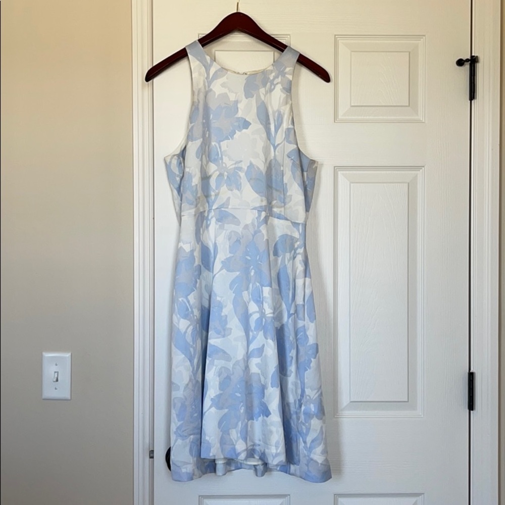 Classic sleeveless sheath dress 10